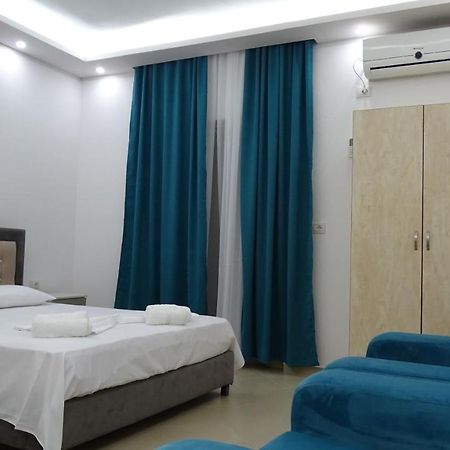 Hotel Arsenal Ксаміл Екстер'єр фото
