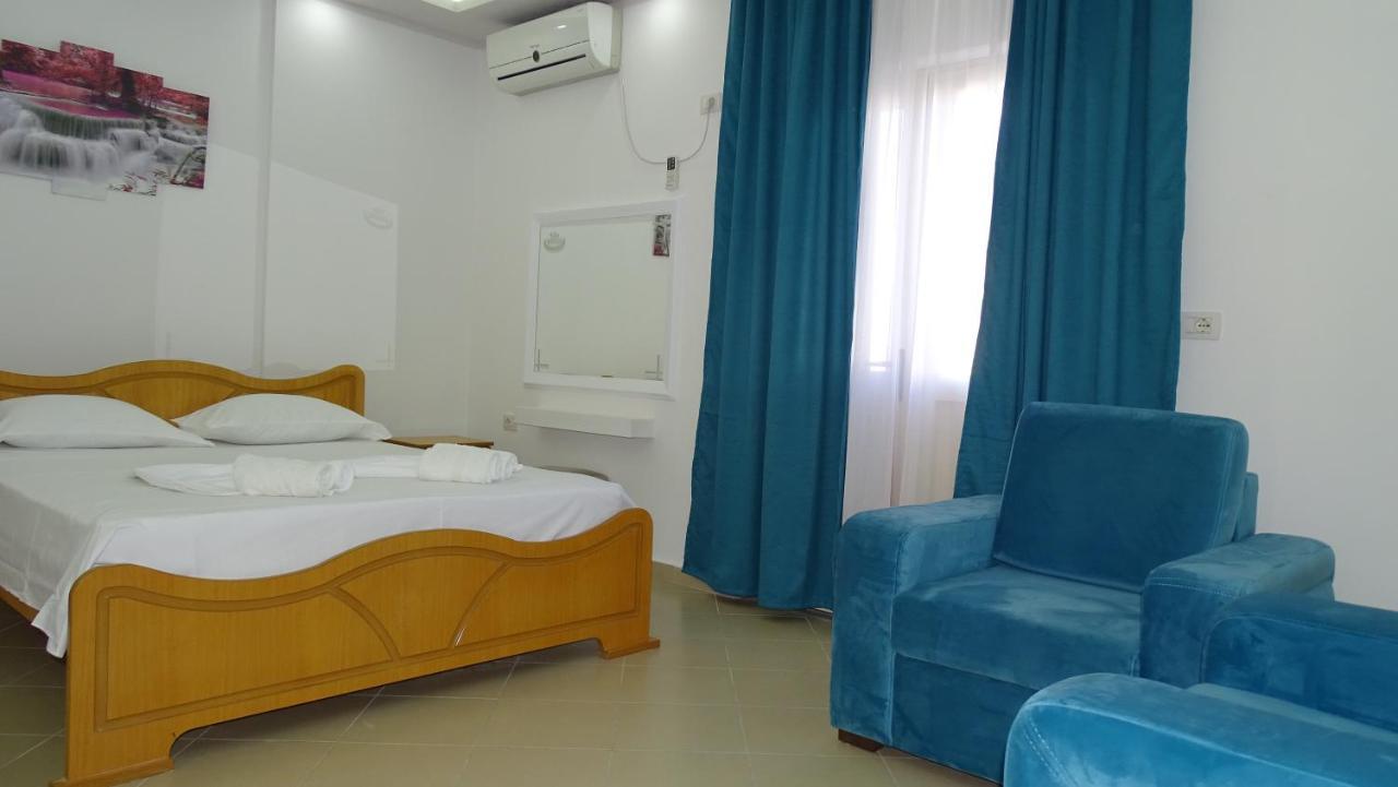 Hotel Arsenal Ксаміл Екстер'єр фото