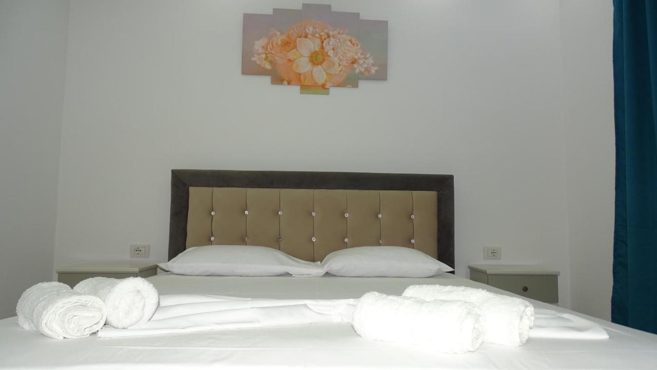 Hotel Arsenal Ксаміл Екстер'єр фото